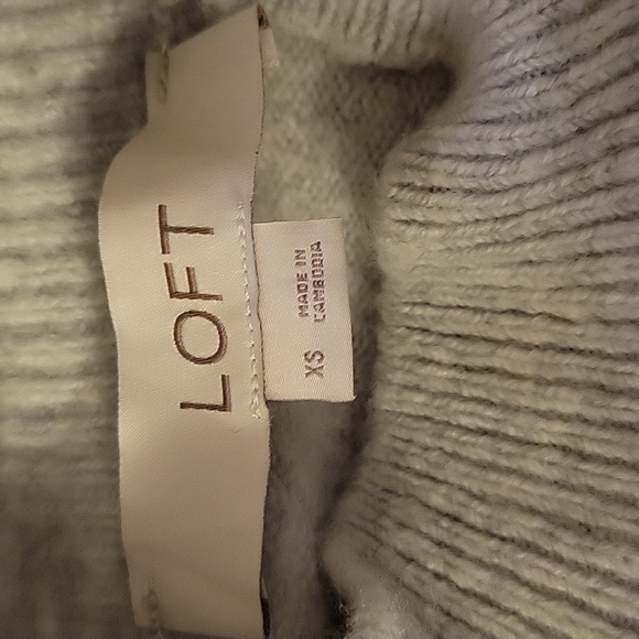 LOFT Ann Taylor XS tie up front sweater - Picture 3 of 4